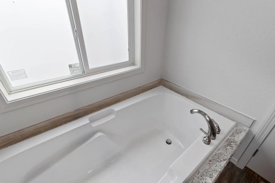 Dreamworks / dw-4603f bathroom home features
