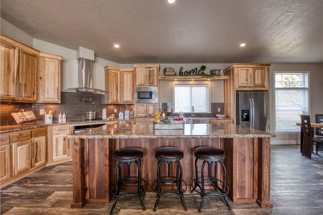 On sale now up to $10,000 off / hidden valley hv6623m kitchen home features