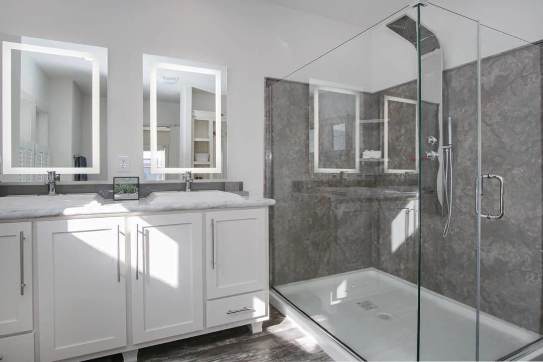 Hidden valley estates / hv6663m bathroom home features