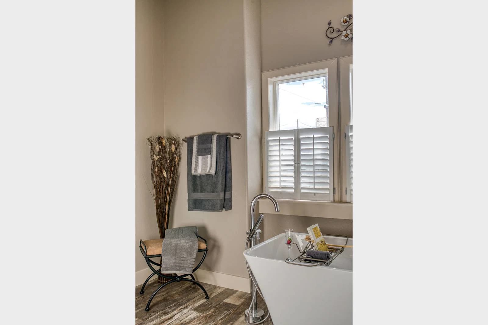 On sale now up to $10,000 off / hidden valley hv6623m bathroom home features