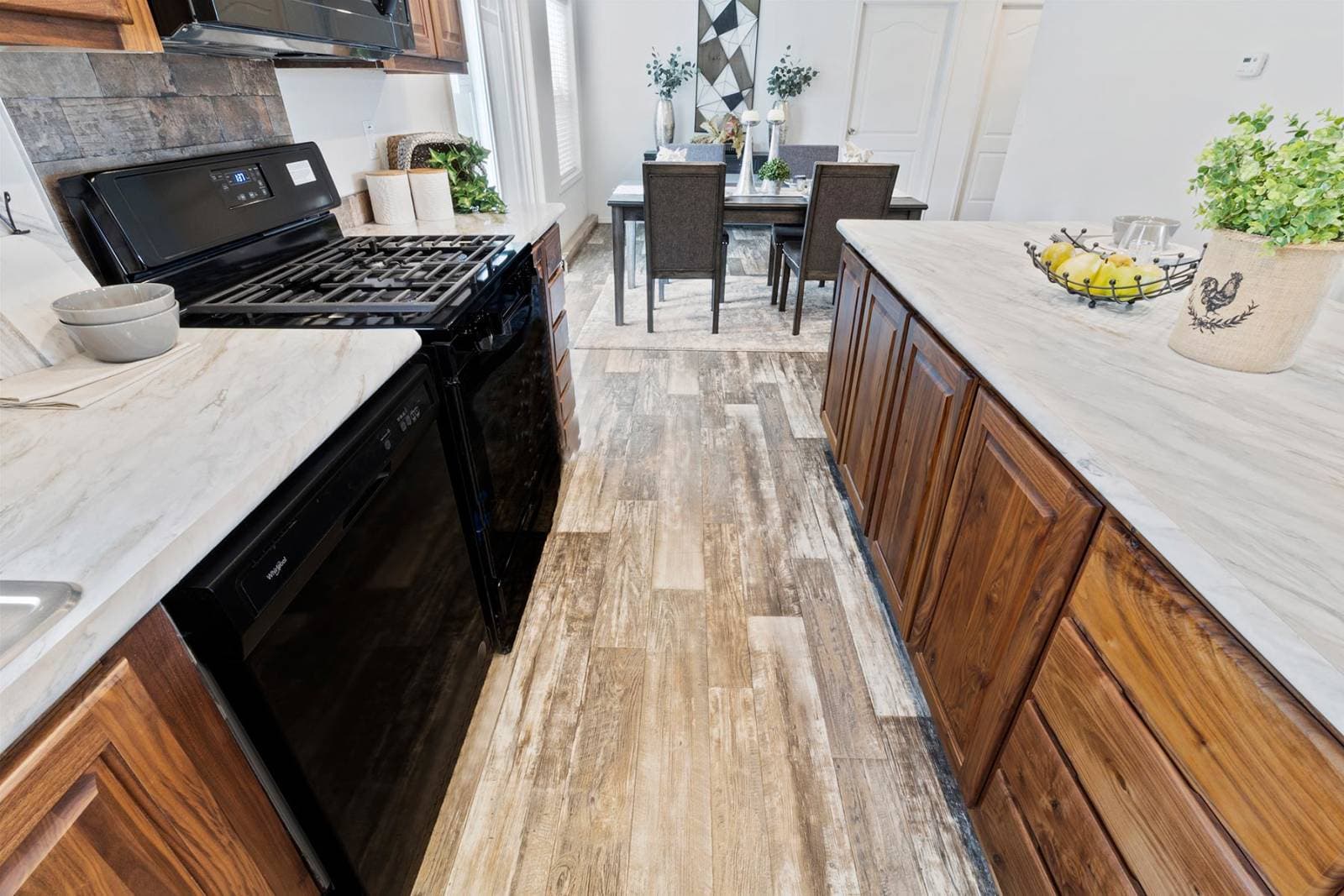 Dreamworks / dw-4603f kitchen home features