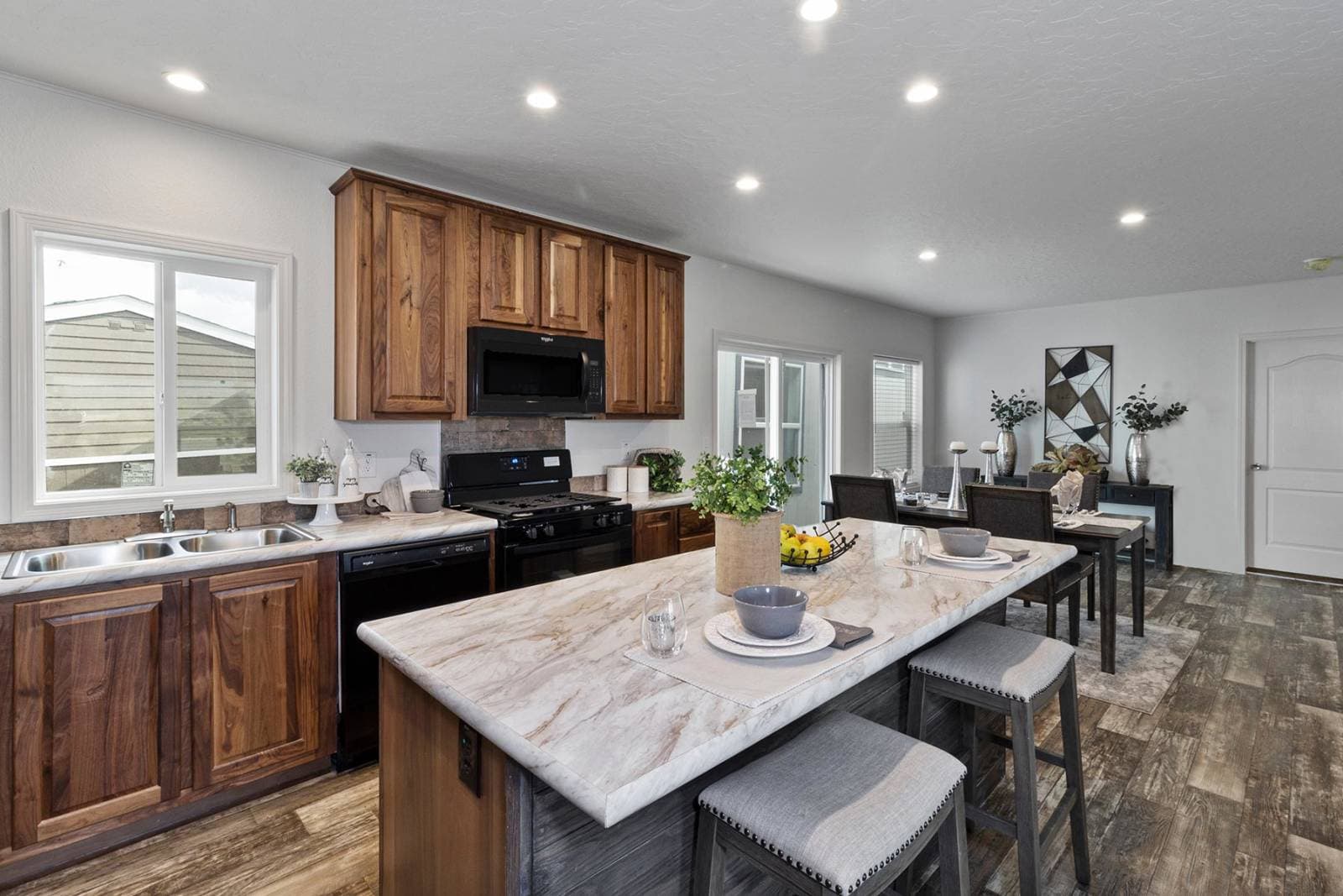 Dreamworks / dw-4603f kitchen home features