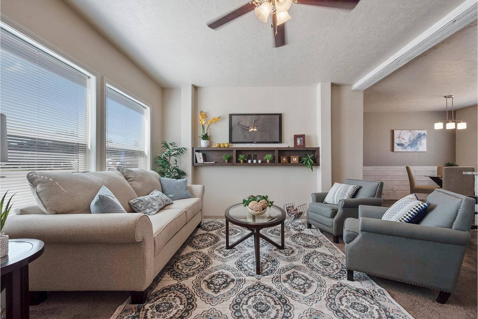 On sale now up to $10,000 off / dreamworks dw-4483b living room home features