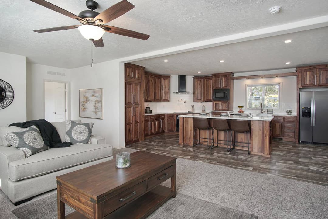 Hidden valley estates / hv6663m interior home features