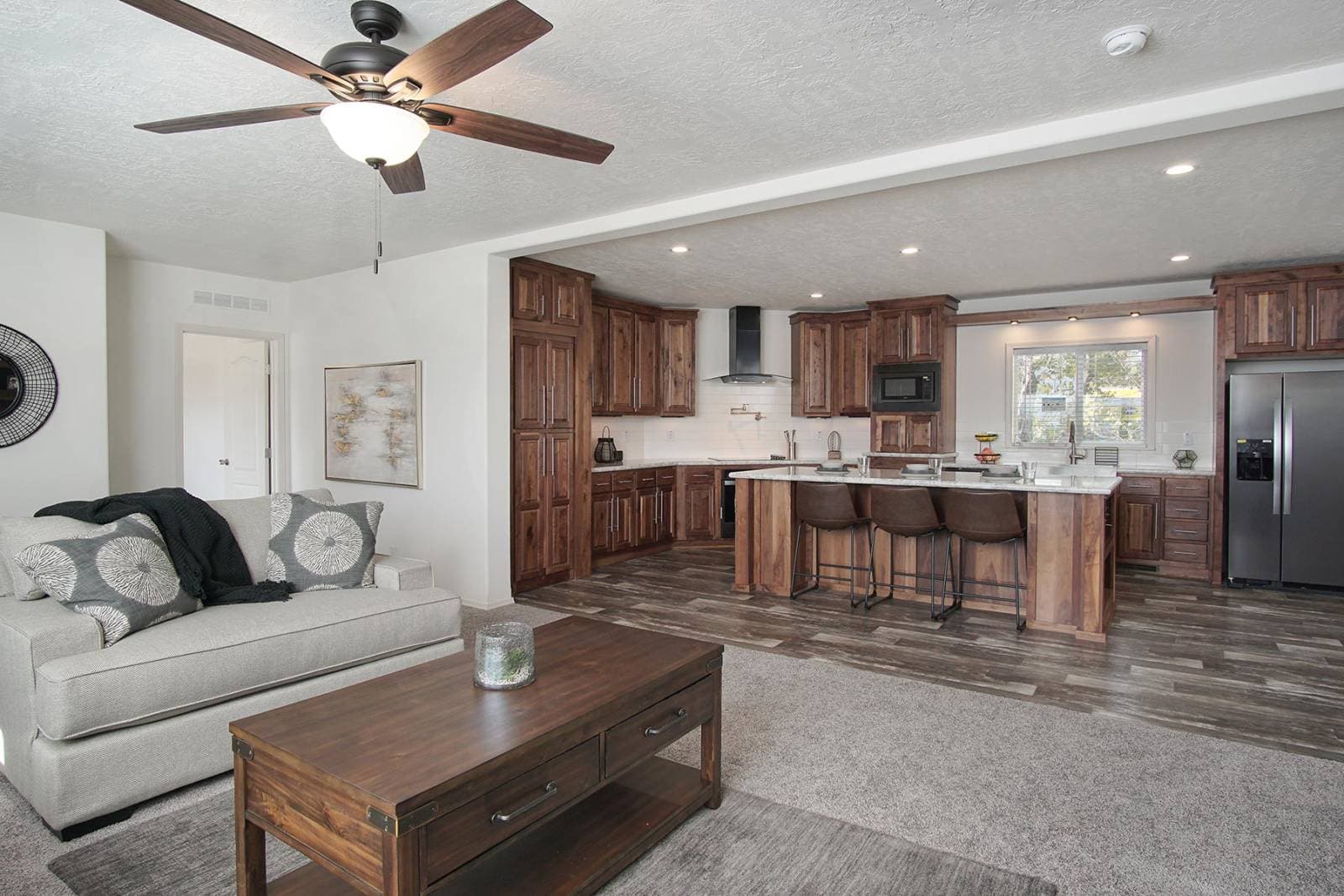 Hidden valley estates / hv6663m interior home features