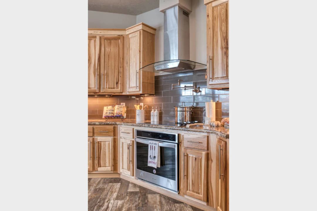 On sale now up to $10,000 off / hidden valley hv6623m kitchen home features