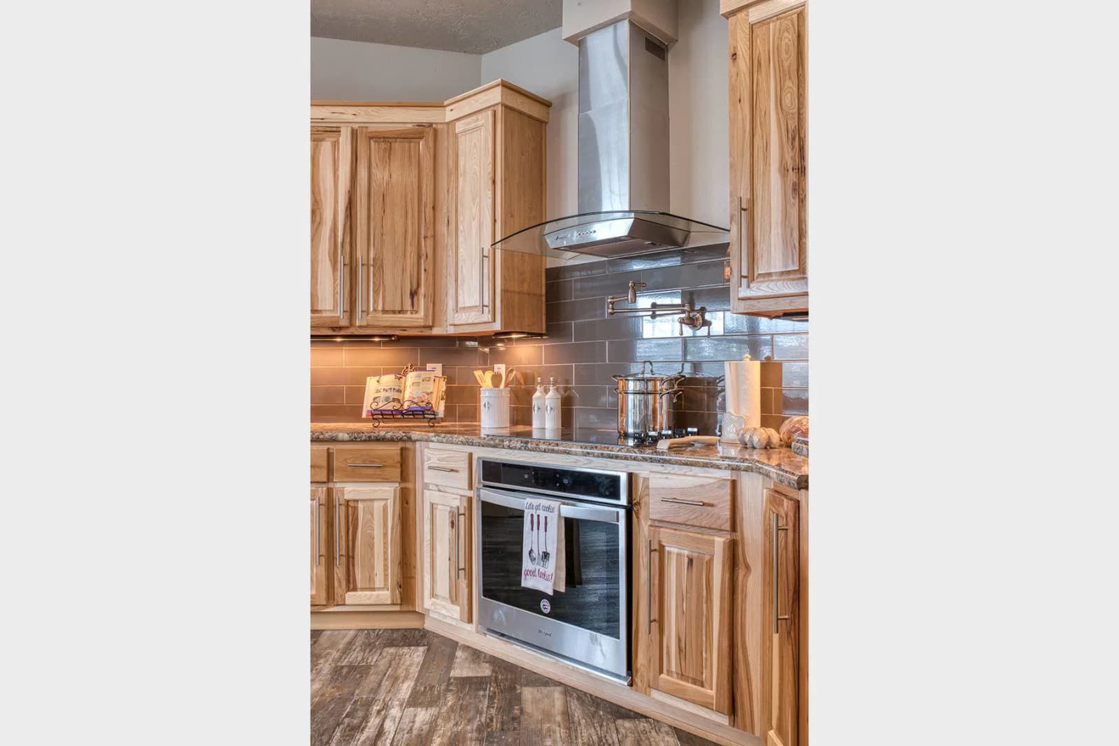 On sale now up to $10,000 off / hidden valley hv6623m kitchen home features