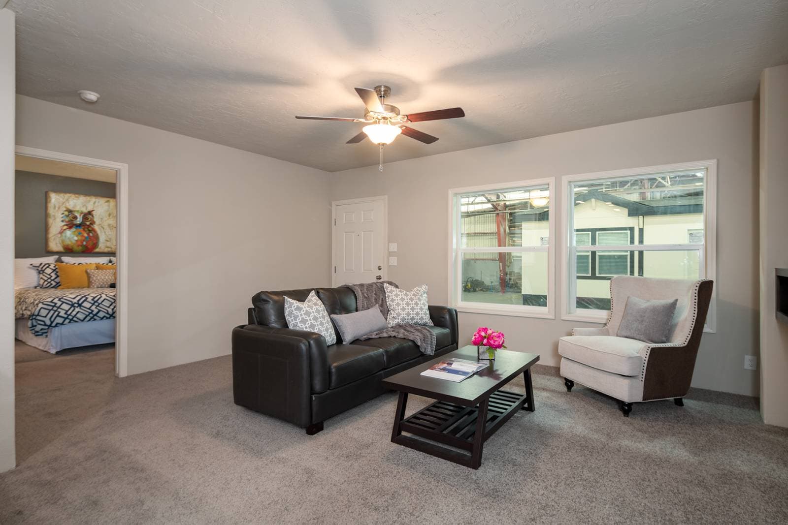 On sale now up to $10,000 off / dreamworks dw-4483b living room home features