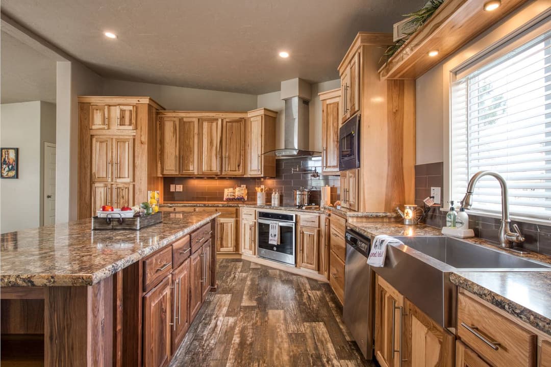 On sale now up to $10,000 off / hidden valley hv6623m kitchen home features