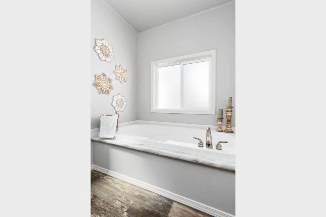 Dreamworks / dw-4603f bathroom home features