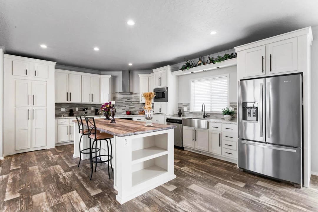 Hidden valley estates / hv6663m kitchen home features