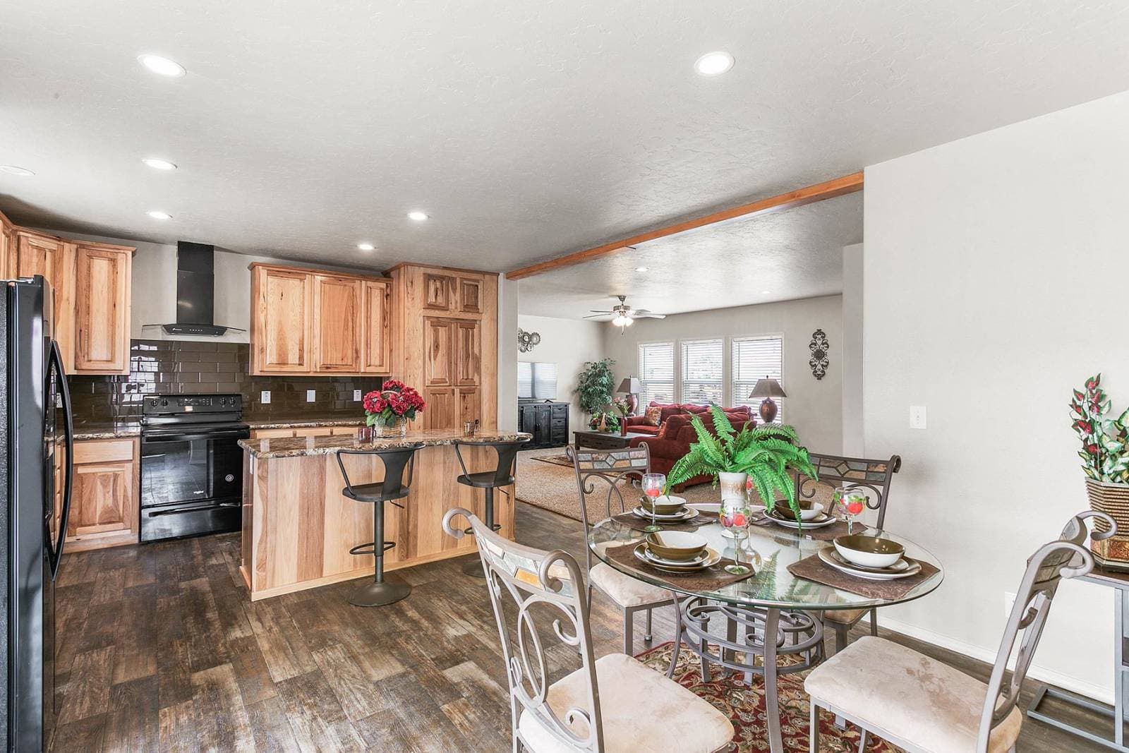 Hidden creek estates / hc6523pxl  home features