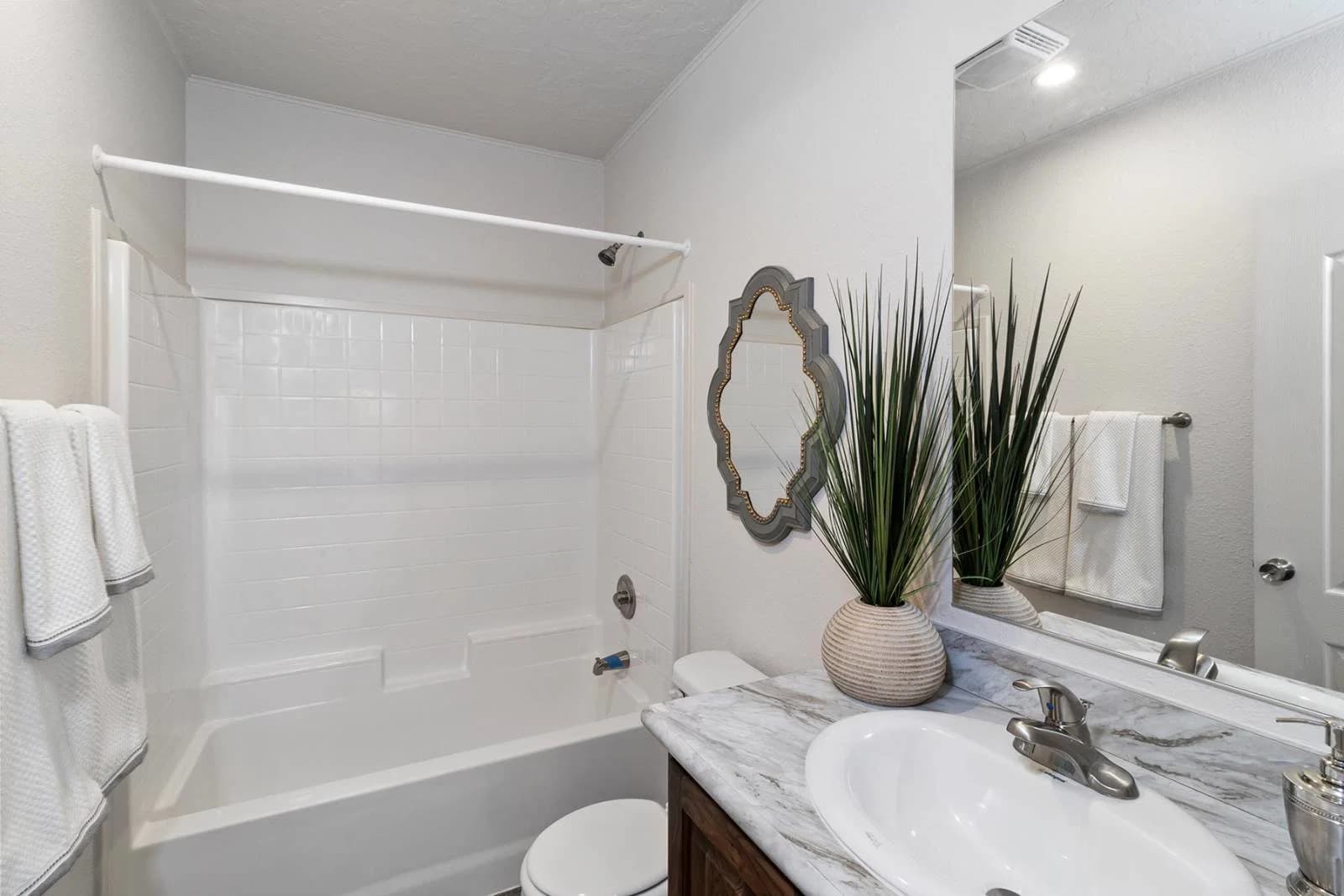 Dreamworks / dw-4603f bathroom home features