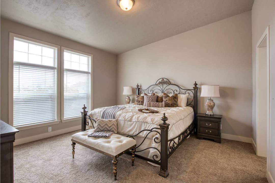 On sale now up to $10,000 off / hidden valley hv6623m bedroom home features