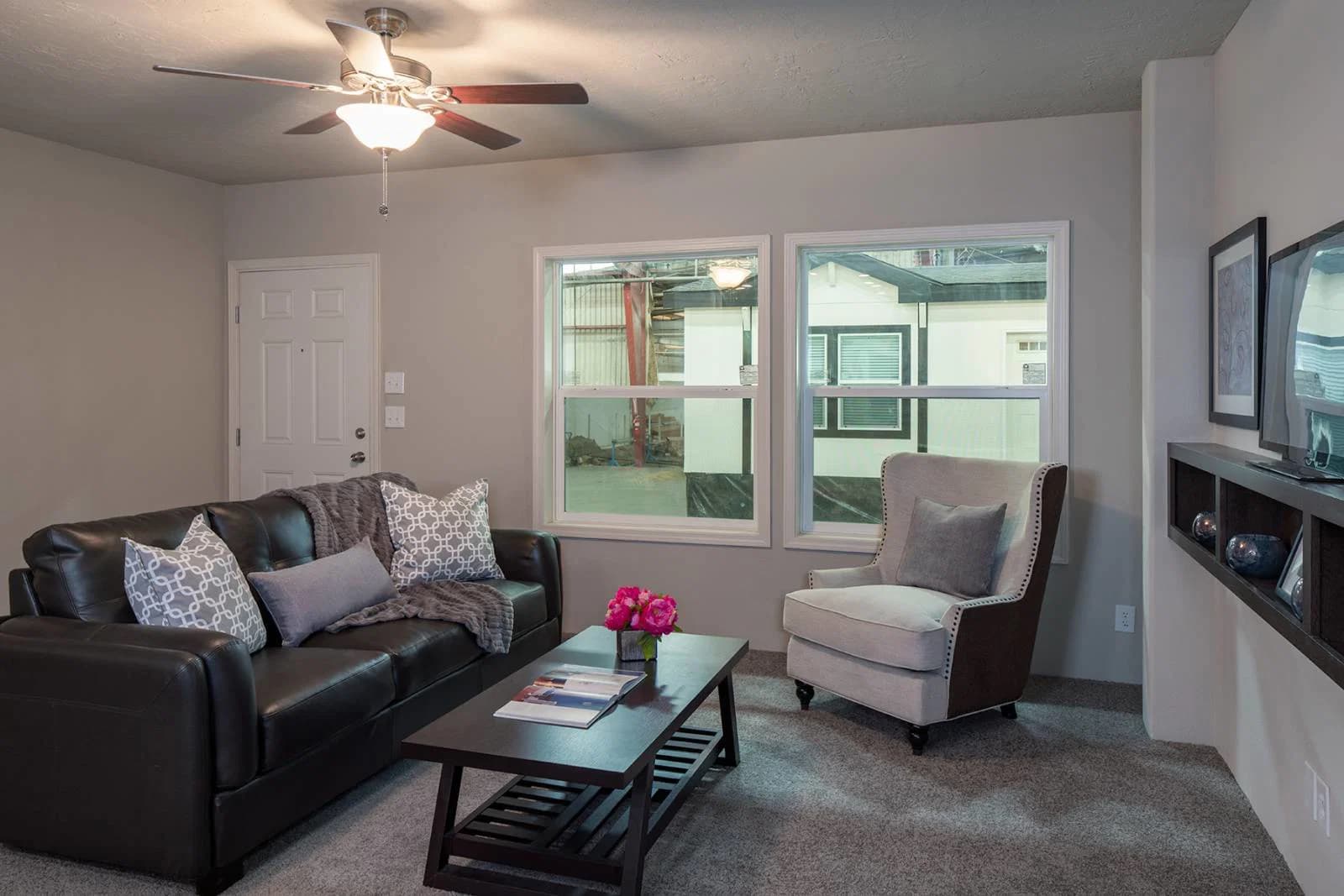 On sale now up to $10,000 off / dreamworks dw-4483b living room home features