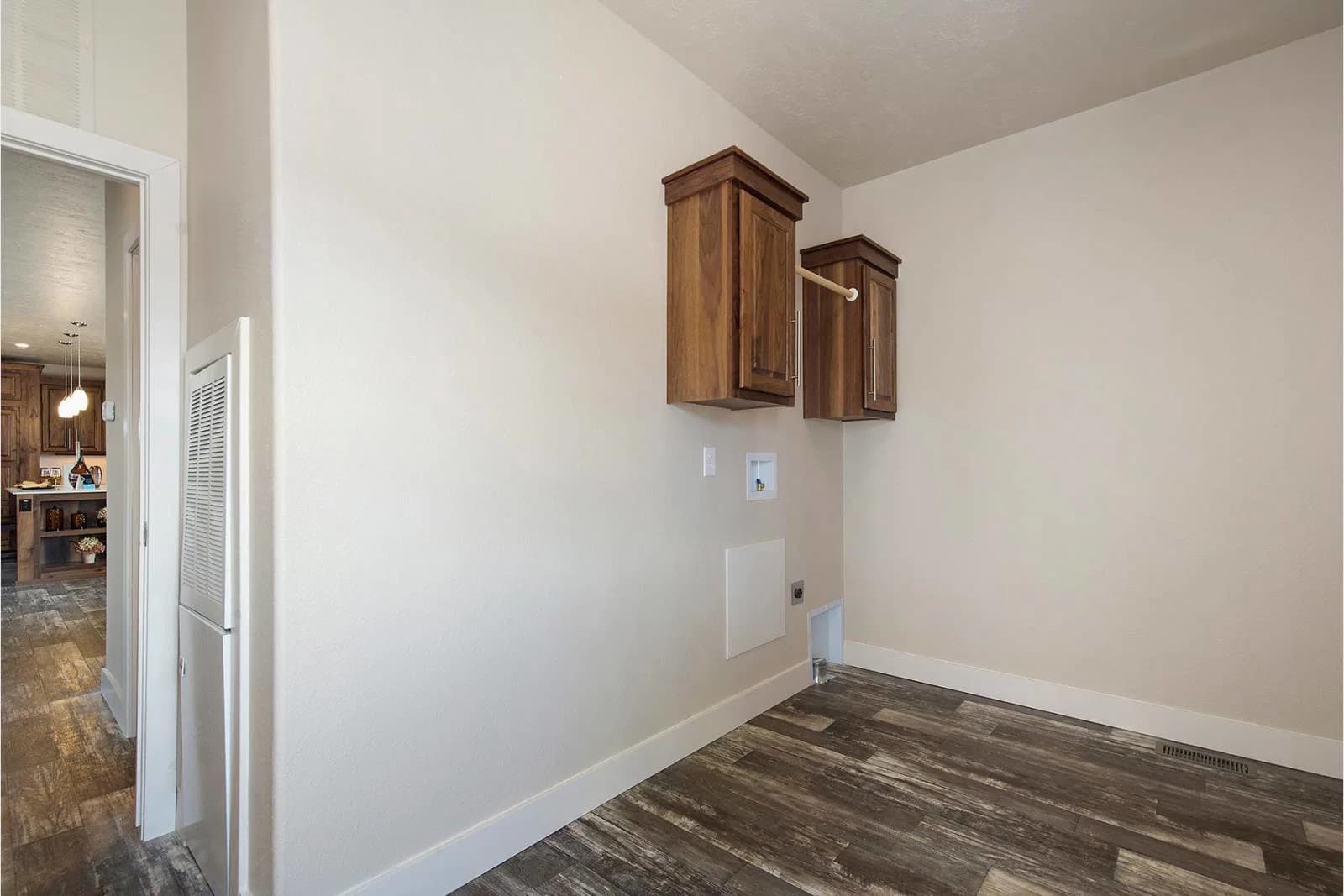 Hidden valley hv4663m interior home features